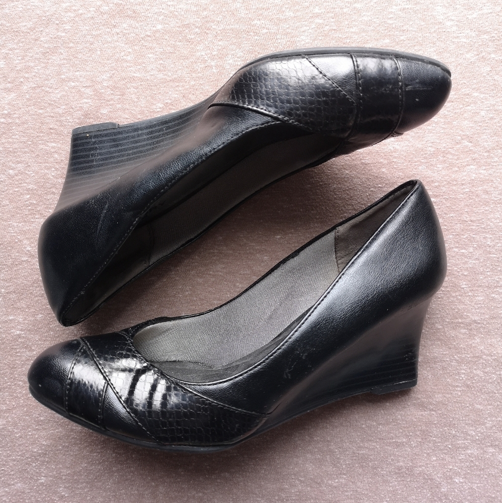 Kitten heel wedges